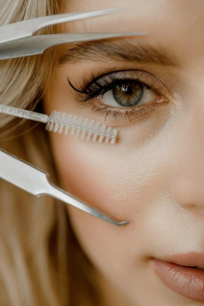 Eyes, Eyelids & Lashes